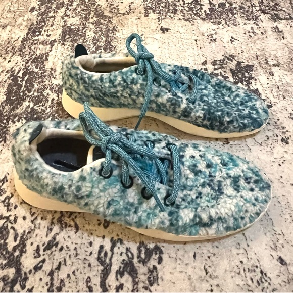 Allbirds Women's Wool Runner Fluffs in the Thrive Teal/Deep Emerald colorway - Picture 9 of 14